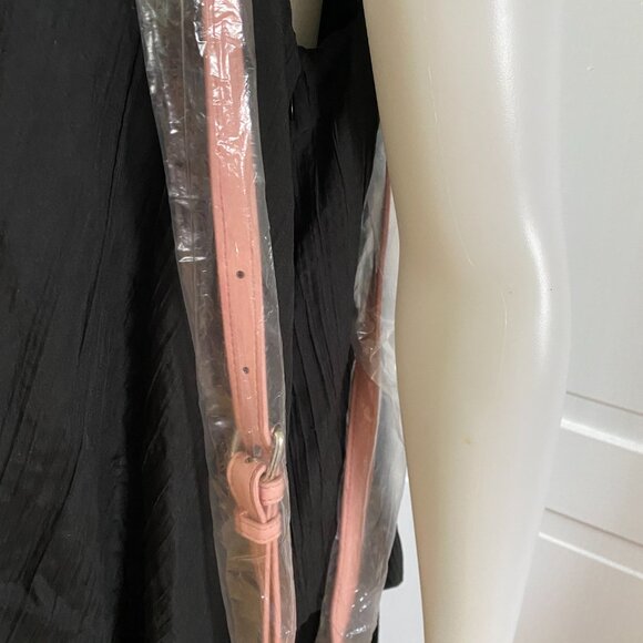 Women's sporty faux leather pink drawstring bag - Picture 5 of 6